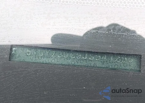 2018 Toyota Sienna Xle Premium 8 Passenger z USA, uszkodzony, nr VIN 5TDYZ3DC9JS941296